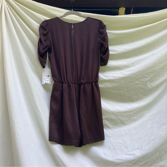 Amanda Uprichard NWT brown silk romper with ruching on sleeves, size medium - Picture 13 of 14